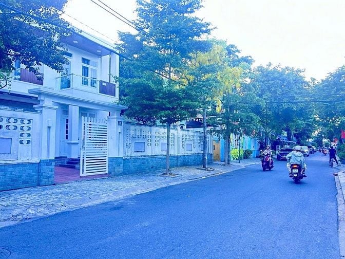 Bán nhà gác đúc Lưu Quang Thuận - mỹ an - 57m2 - công năng - sát biển
