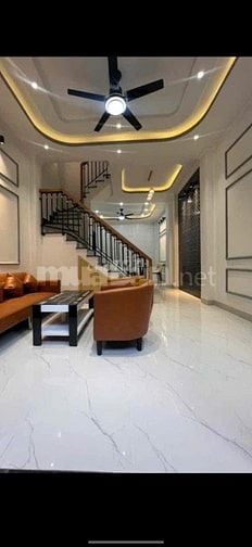Hẻm xe hơi sau lưng MT dương quảng hàm 45m2 4 lầu st 7 tỷ 9