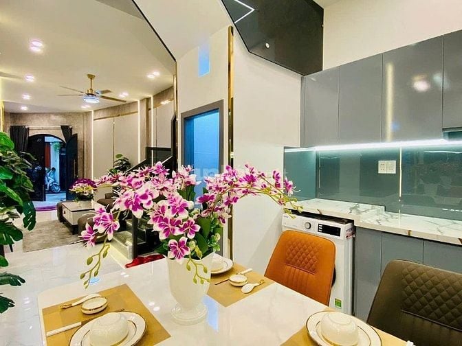  Nhà tuyệt đẹp Cao Cấp hẻm Lê Lợi, P4, Q.Gò Vấp, giá: 5,39 tỷ.