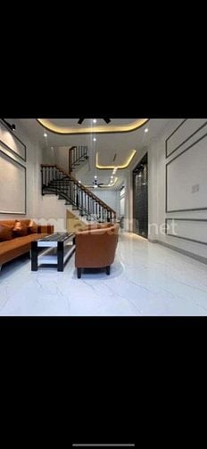 Hẻm xe hơi sau lưng MT dương quảng hàm 45m2 4 lầu st 7 tỷ 9