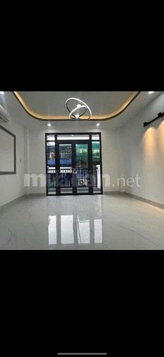 Hẻm xe hơi sau lưng MT dương quảng hàm 45m2 4 lầu st 7 tỷ 9
