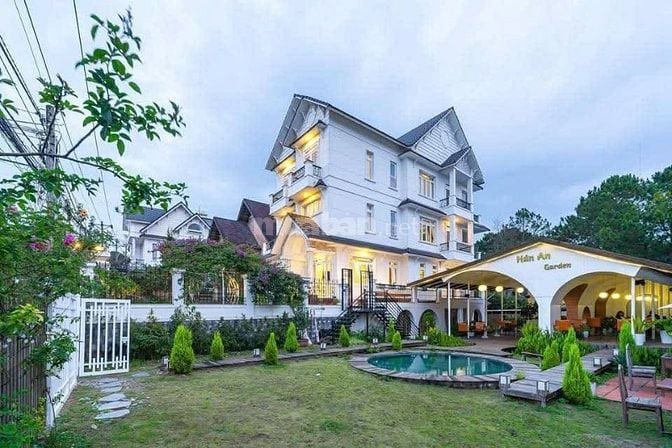 Cho thuê villa sân vườn 11 phòng phường 8 đà lạt -đầy đủ nộị thất