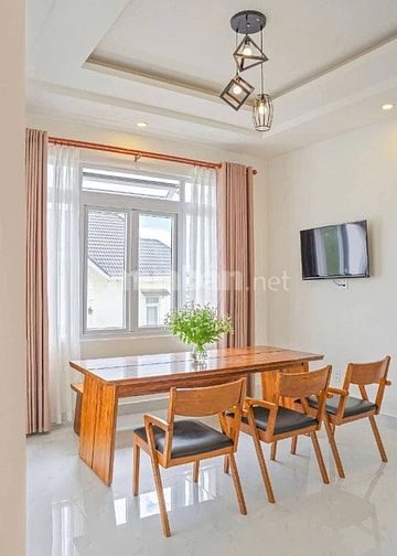 Cho thuê villa sân vườn 11 phòng phường 8 đà lạt -đầy đủ nộị thất