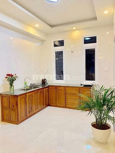 Cho thuê villa sân vườn 11 phòng phường 8 đà lạt -đầy đủ nộị thất