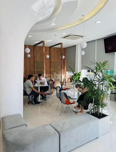 Toà nhà Góc 2MTKD đường số 7 dt 8x20m, 4 tấm giá 65tr/th