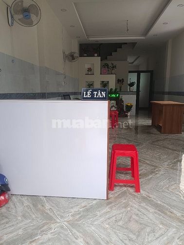 Tuyển gấp lễ tân văn phòng khu vực quận bình tân 