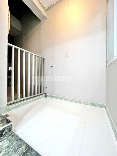 BÁN GẤP CĂN HỘ HARMONA 2PN 2WC 75M2 CỰC ĐẸP CÓ SỔ HỒNG