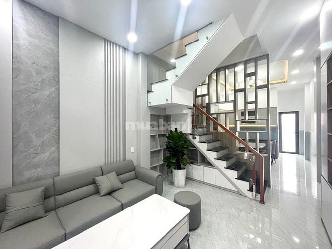 Bán nhà.vừa ở . vừa cho thê  diên tích 61m  3tầng 4pn.  7.7 tỷ 