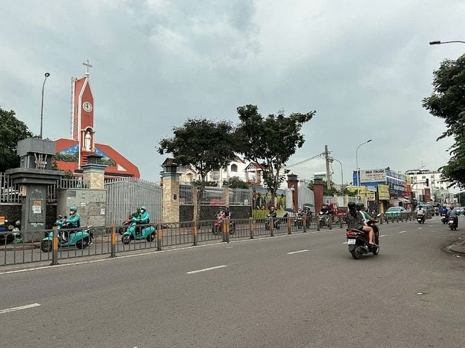 Nhà mặt tiền đường 30m Lê Đức Thọ 151m2 ngang 5.1m 4 lầu KD đỉnh 21 tỷ