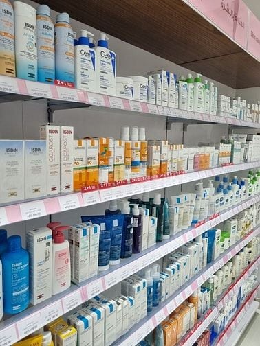 CẦN 3 NV TRỰC ĐIỆN THOẠI VÀ TƯ VẤN KHÁCH HÀNG LÀM VIỆC LÂU DÀI