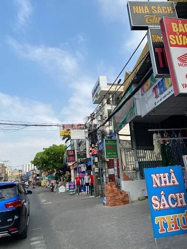  Nhà 2 tầng (6.4x13) sát chợ Phước Bình – Phước Long A – SHR – chỉ 7.1