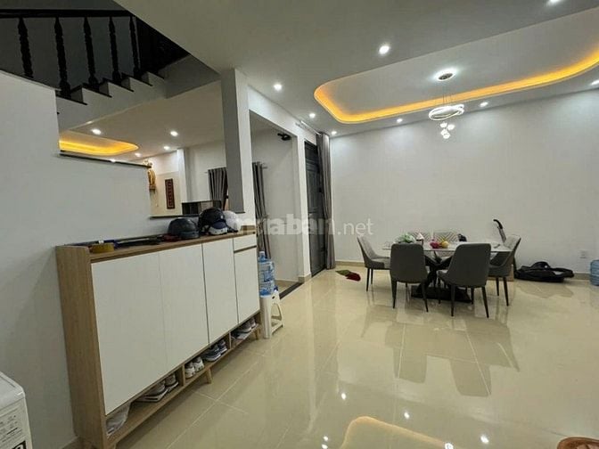  Nhà 2 tầng (6.4x13) sát chợ Phước Bình – Phước Long A – SHR – chỉ 7.1