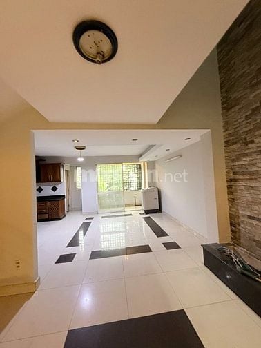 Cho thuê NP  Phú Mỹ -  Vạn Phát Hưng mặt tiền Hoàng Quốc Việt giá 37tr