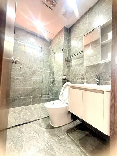 Cho thuê căn hộ tòa nhà 7 tầng ngõ 43 Lạc Long Quân Tây Hồ 