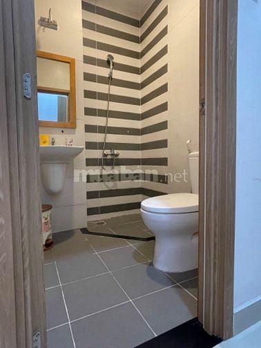 Phòng Studio trợ giá, sạch tinh, ngay trung tâm, Bạch Đằng sb