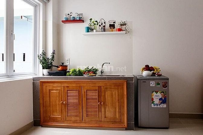 Phòng Studio trợ giá, sạch tinh, ngay trung tâm, Bạch Đằng sb