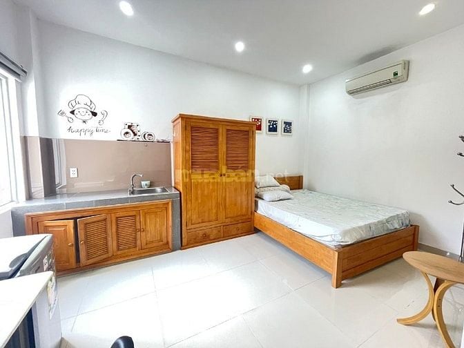 Phòng Studio trợ giá, sạch tinh, ngay trung tâm, Bạch Đằng sb