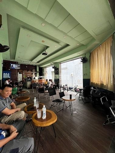 Sang quán cafe góc 2MT đường lớn đối diện trường Cao Đẳng, Bình Thạnh 