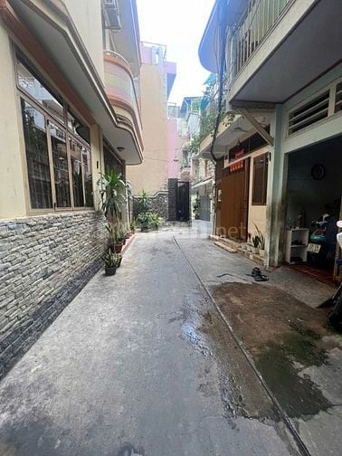 Nhà 125/ Trần B Trọng P2, 3,1x10.6m, 2 Lầu, st, sổ hồng riêng.