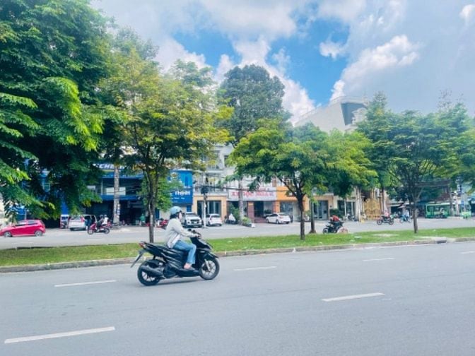 Mặt Bằng MTKD Đường Vành Đai Trong dt 10x20m giá thuê 60tr/th