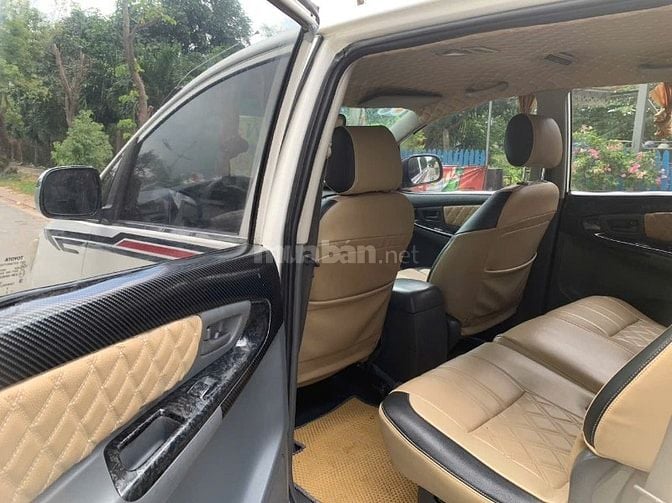 Bán rẻ TOYOTA INNOVA 2014 độ full options rất đẹp!