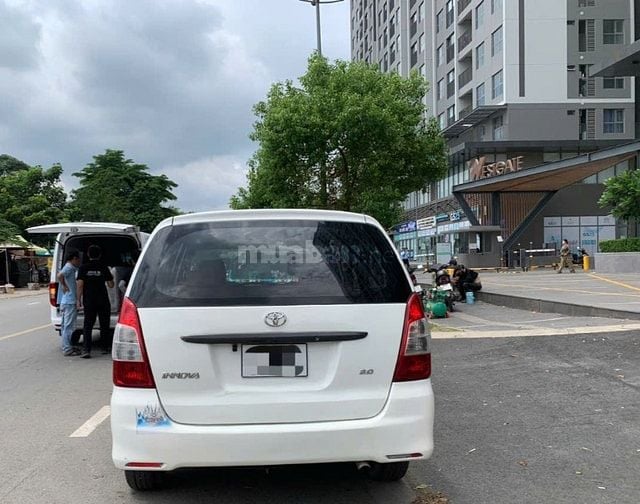 Bán rẻ TOYOTA INNOVA 2014 độ full options rất đẹp!