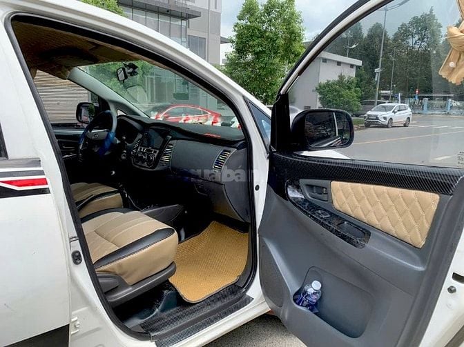 Bán rẻ TOYOTA INNOVA 2014 độ full options rất đẹp!