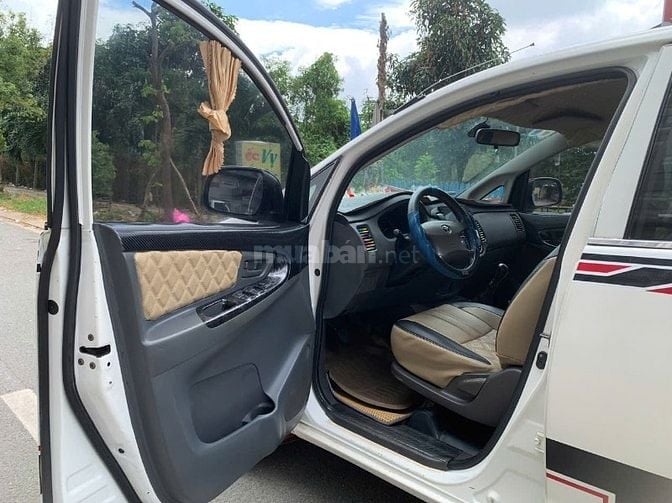 Bán rẻ TOYOTA INNOVA 2014 độ full options rất đẹp!