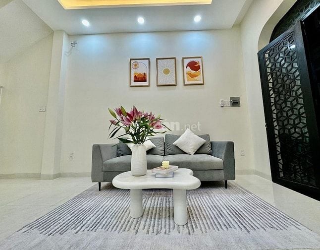 Nhà 3 Lầu tuyệt đẹp Cao Cấp hẻm Lê Đức Thọ, P17, Q.Gò Vấp, giá: 4,65