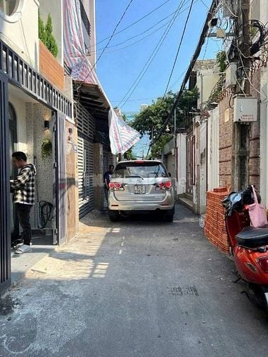 Mua nhanh căn nhà Lê Văn Sỹ Phú Nhuận, có sẵn nội thất thuê 11 triệu