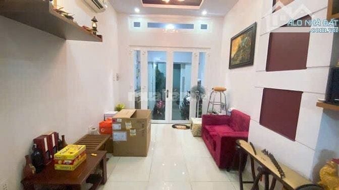 Nhà Lạc Long Quân - P. 8 - Tân Bình, 3Tỷ350/54m2  (sổ riêng chính chủ)