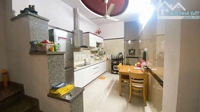 Nhà Lạc Long Quân - P. 8 - Tân Bình, 3Tỷ350/54m2  (sổ riêng chính chủ)