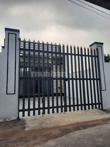 Chú Tư Kẹt tiền bán nhà 110m2 mới keng ở xã Tân Phú Trung - Củ Chi giá