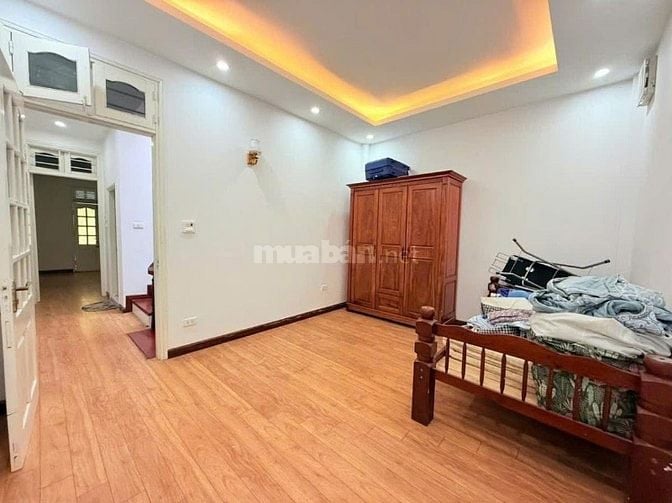 Phạm Tuấn Tài, gara ô tô, trước nhà rộng 5m, nhà đẹp, dân xây, 50m2