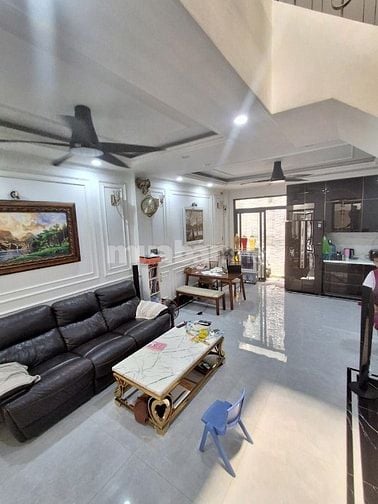 Bán nhà giá 11.9 tỷ khu đường Nguyễn Duy Trinh Phường Bình Trưng Tây 
