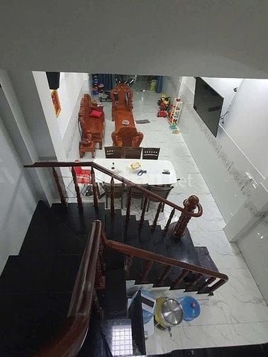 Chú 7 cần bán nhà 1 trệt 1 lầu.