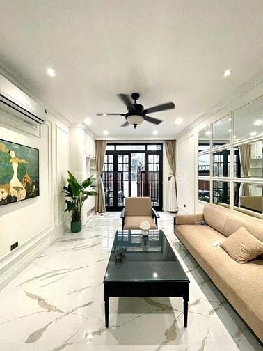 Bán Tòa Nhà Dòng Tiền 8 Tầng 1 Hầm Đội Cấn Ô Tô Tránh 18 Căn Hộ Mới