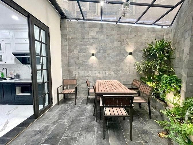 Bán Tòa Nhà Dòng Tiền 8 Tầng 1 Hầm Đội Cấn Ô Tô Tránh 18 Căn Hộ Mới