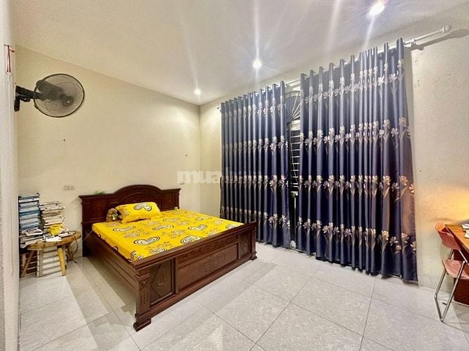 Bán nhà Kim Mã 75m, 7 tầng, có thang máy, ngõ ô tô, ở luôn