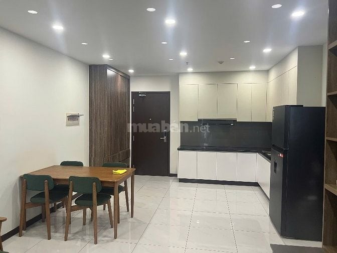 Cho thuê căn 3PN 2WC full nội thất C-Skyview, vào ở ngay, view hồ bơi
