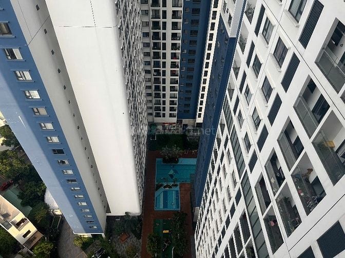 Cho thuê căn 3PN 2WC full nội thất C-Skyview, vào ở ngay, view hồ bơi