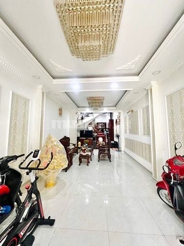 Bán gấp nhà mặt tiền 3 tầng An Dương Vương, gần chợ Phú Lâm, chỉ 8 tỷ