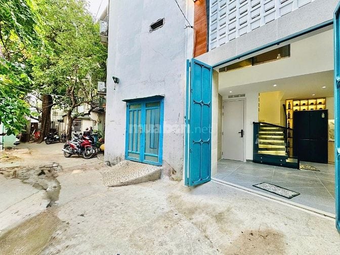 CHỦ BÁN NHÀ ĐẸP MỚI XÂY ĐÚC 3LẦU FULL NỘI THẤT GẦN SÂN BAY GIÁ MỀM
