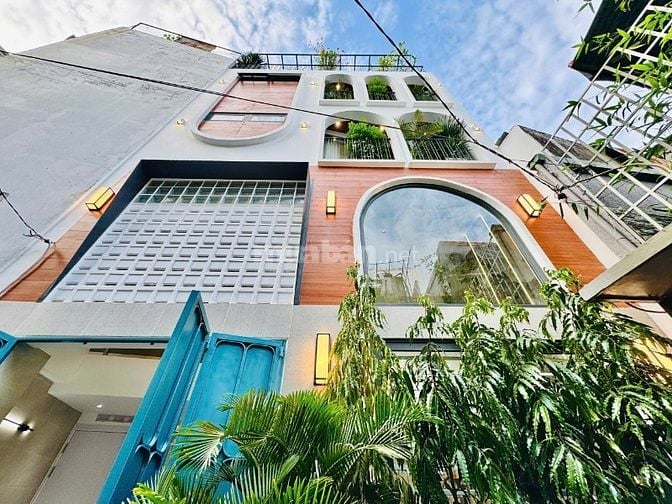 CHỦ BÁN NHÀ ĐẸP MỚI XÂY ĐÚC 3LẦU FULL NỘI THẤT GẦN SÂN BAY GIÁ MỀM