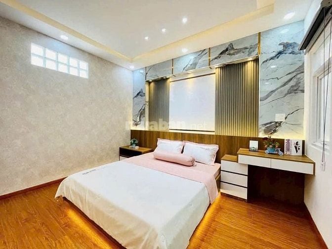Ngộp Chủ Cần Bán Căn Nhà, DT 54m2, Giá 2Tỷ690, Tân Sơn Hòa, Tân Bình.