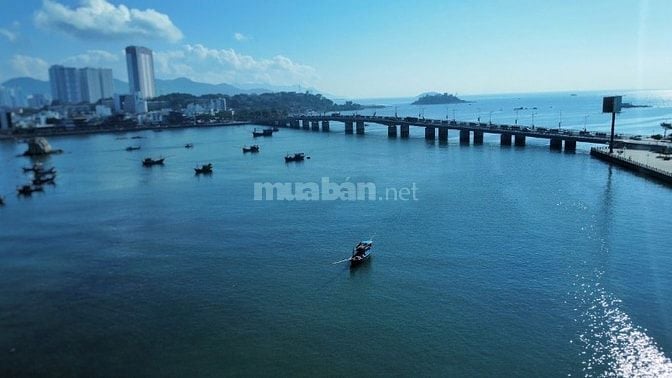 Bán nhà biệt thự Cồn Tân Lập Nha Trang chỉ 100tr/m2 ở đường Xóm Cồn