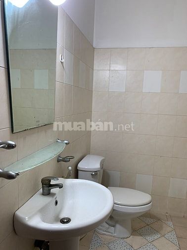 Cho thuê Văn phòng có đầy đủ nội thất, lầu 2 mặt tiền đường Hoa