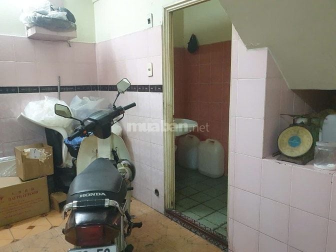 Cho thuê nhà mặt tiền kinh doanh đường Nguyễn Trãi, Phường 8, Quận 5