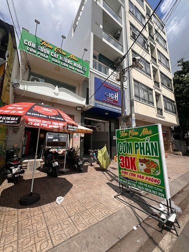 🍱 Sang gấp quán cơm trưa 79tr – gần 30 nhóm công ty đặt mỗi ngày