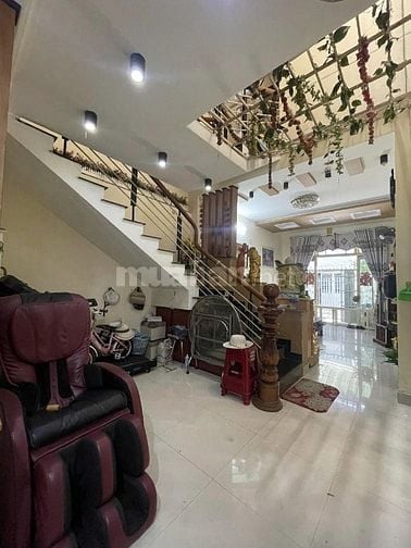 Nhà 2 kiệt, Phạm Nhữ Tăng 2,5m.(5 tầng)75m2,dtsd:200m2,giá:4.5 tỷ